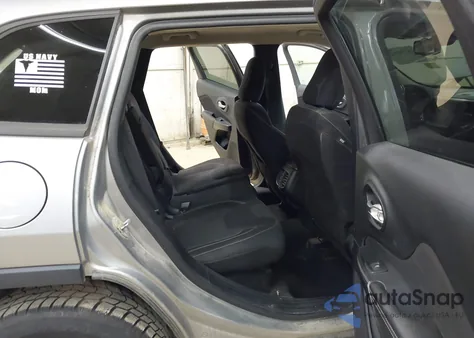 2016 Jeep Cherokee Altitude из США, поврежденный, VIN 1C4PJMCB4GW122898